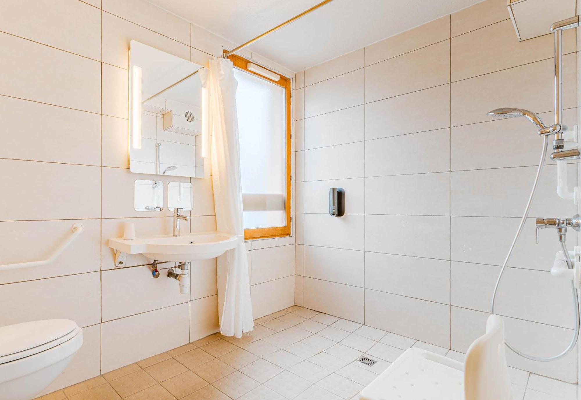B&B Hotel Châtellerault Buitenkant foto