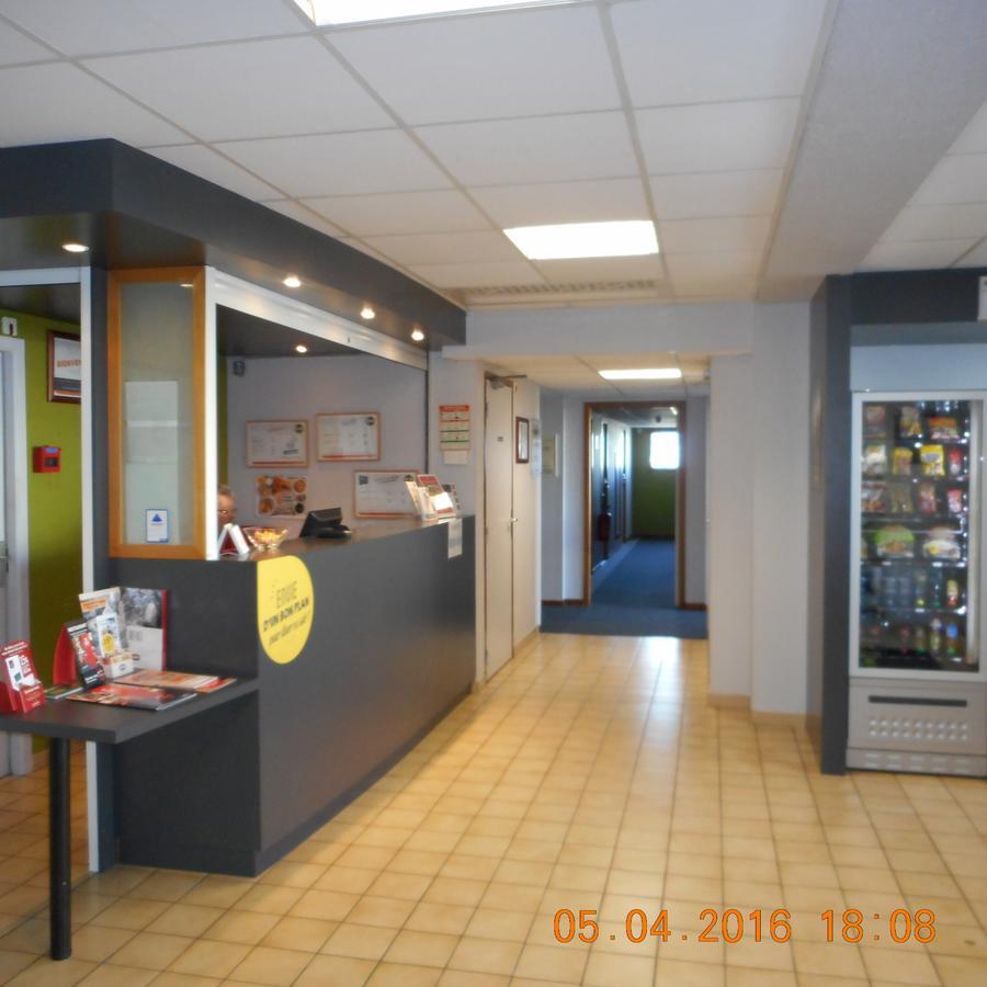 B&B Hotel Châtellerault Buitenkant foto