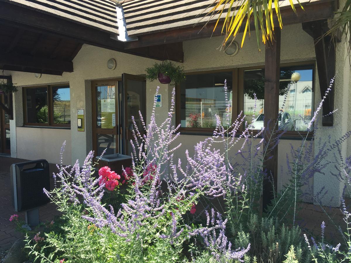 B&B Hotel Châtellerault Buitenkant foto