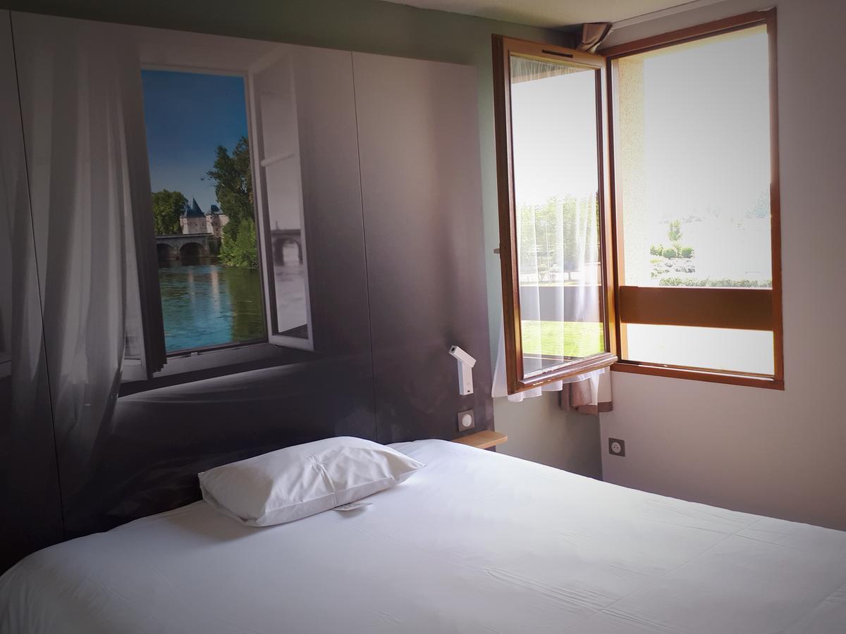B&B Hotel Châtellerault Buitenkant foto