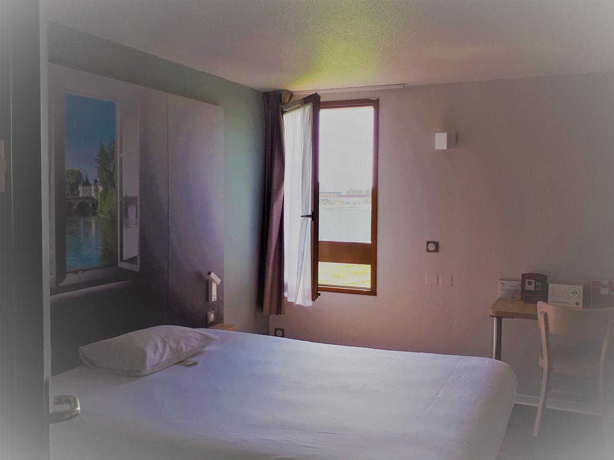 B&B Hotel Châtellerault Buitenkant foto