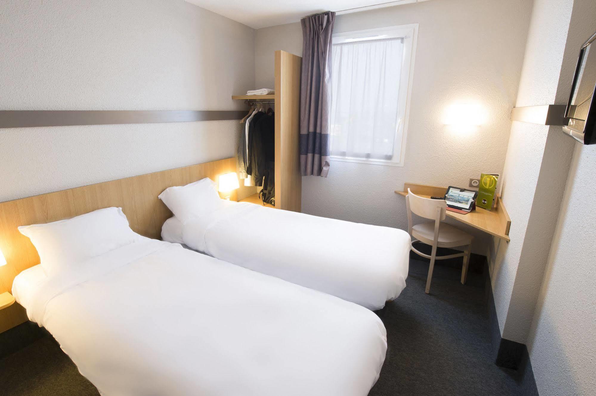 B&B Hotel Châtellerault Buitenkant foto