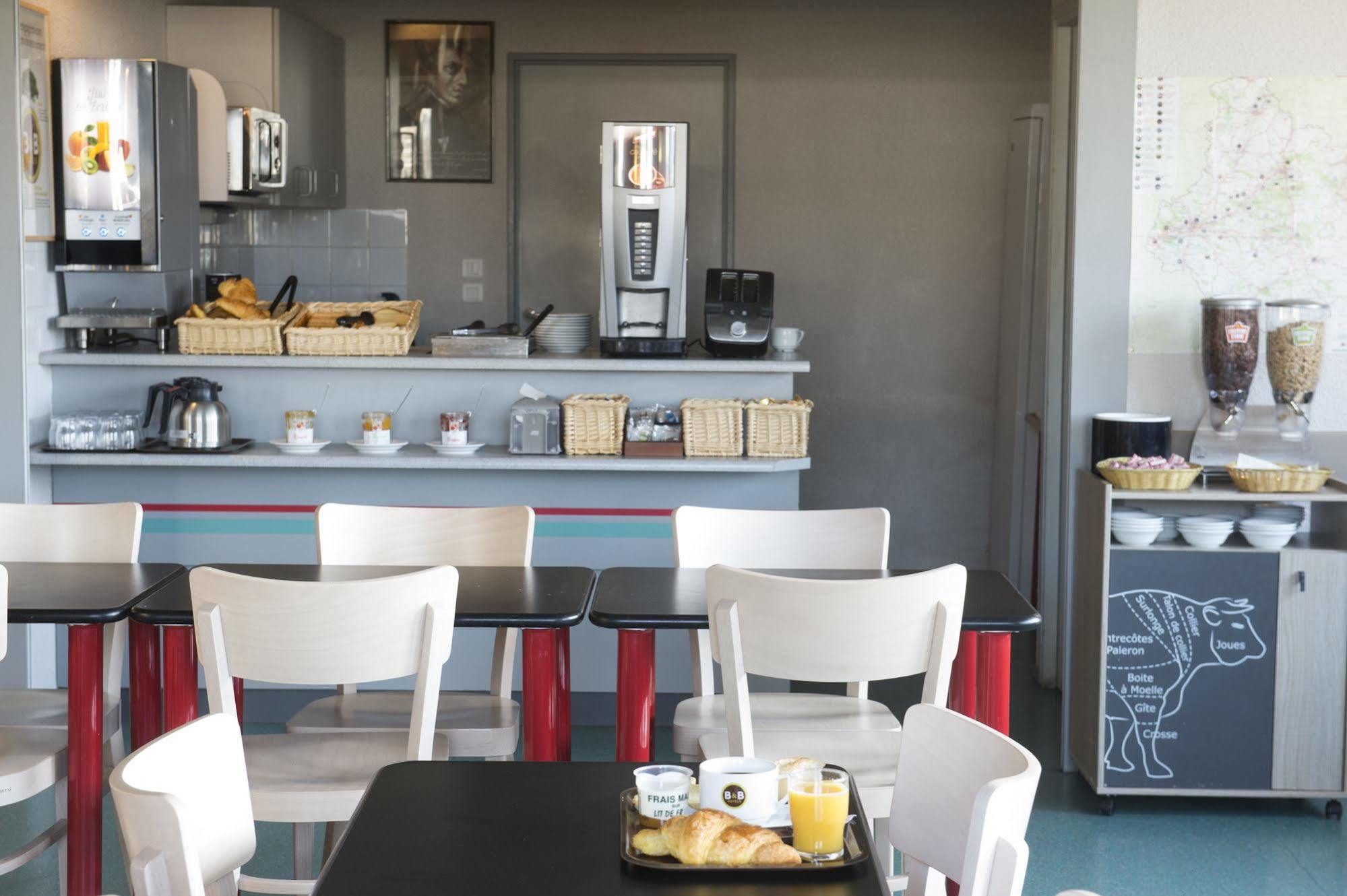 B&B Hotel Châtellerault Buitenkant foto