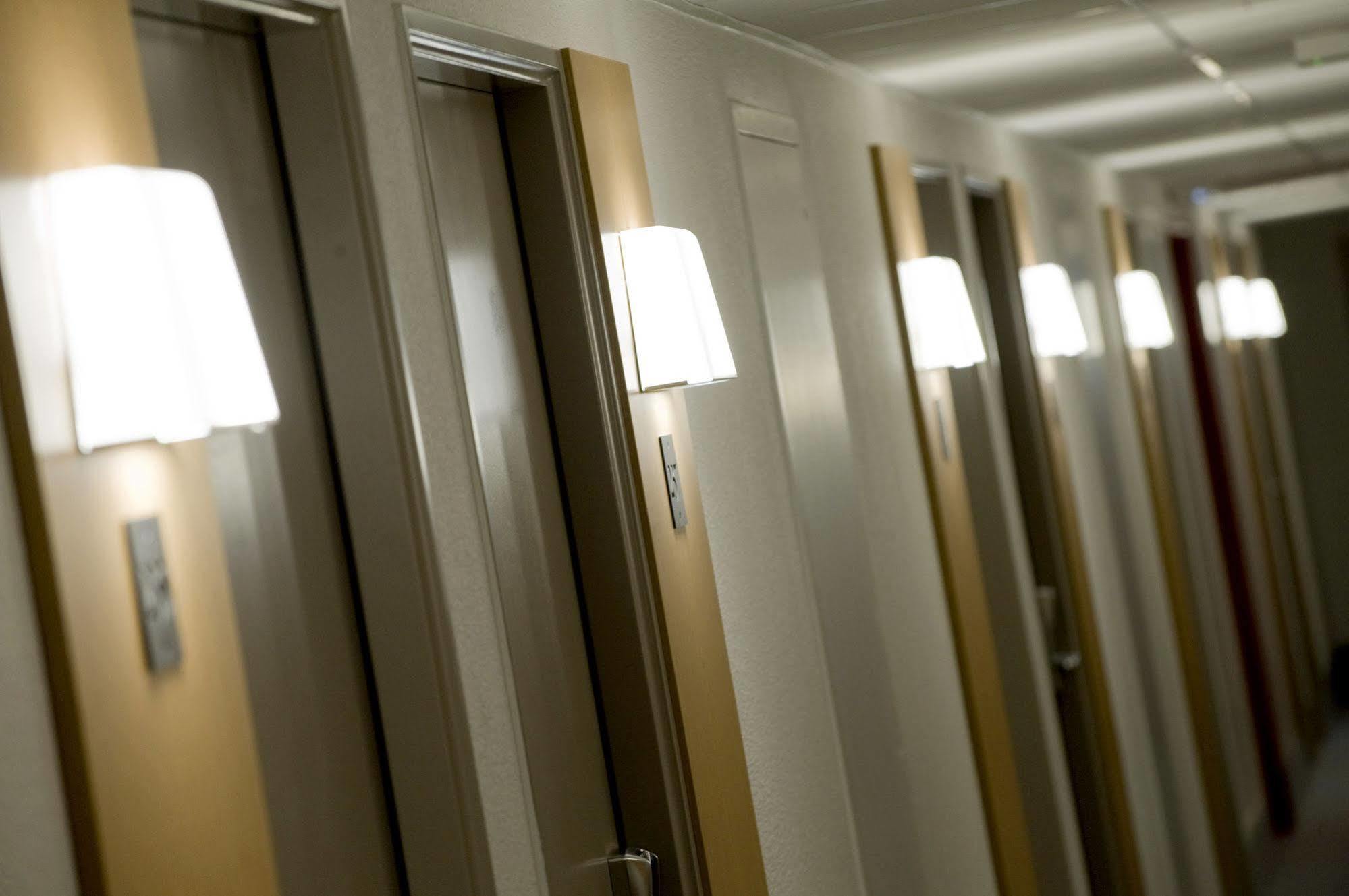 B&B Hotel Châtellerault Buitenkant foto