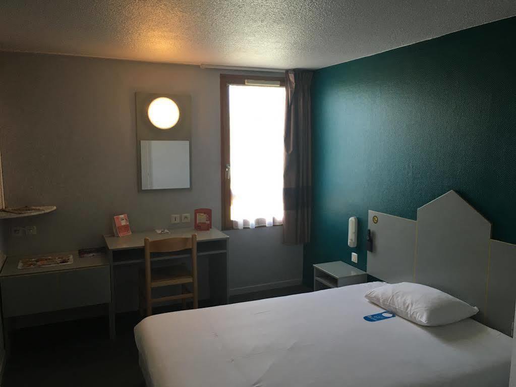 B&B Hotel Châtellerault Buitenkant foto